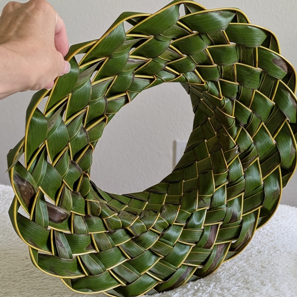 Hawaiian Coconut Leaf Hat - Picture 4 of 14